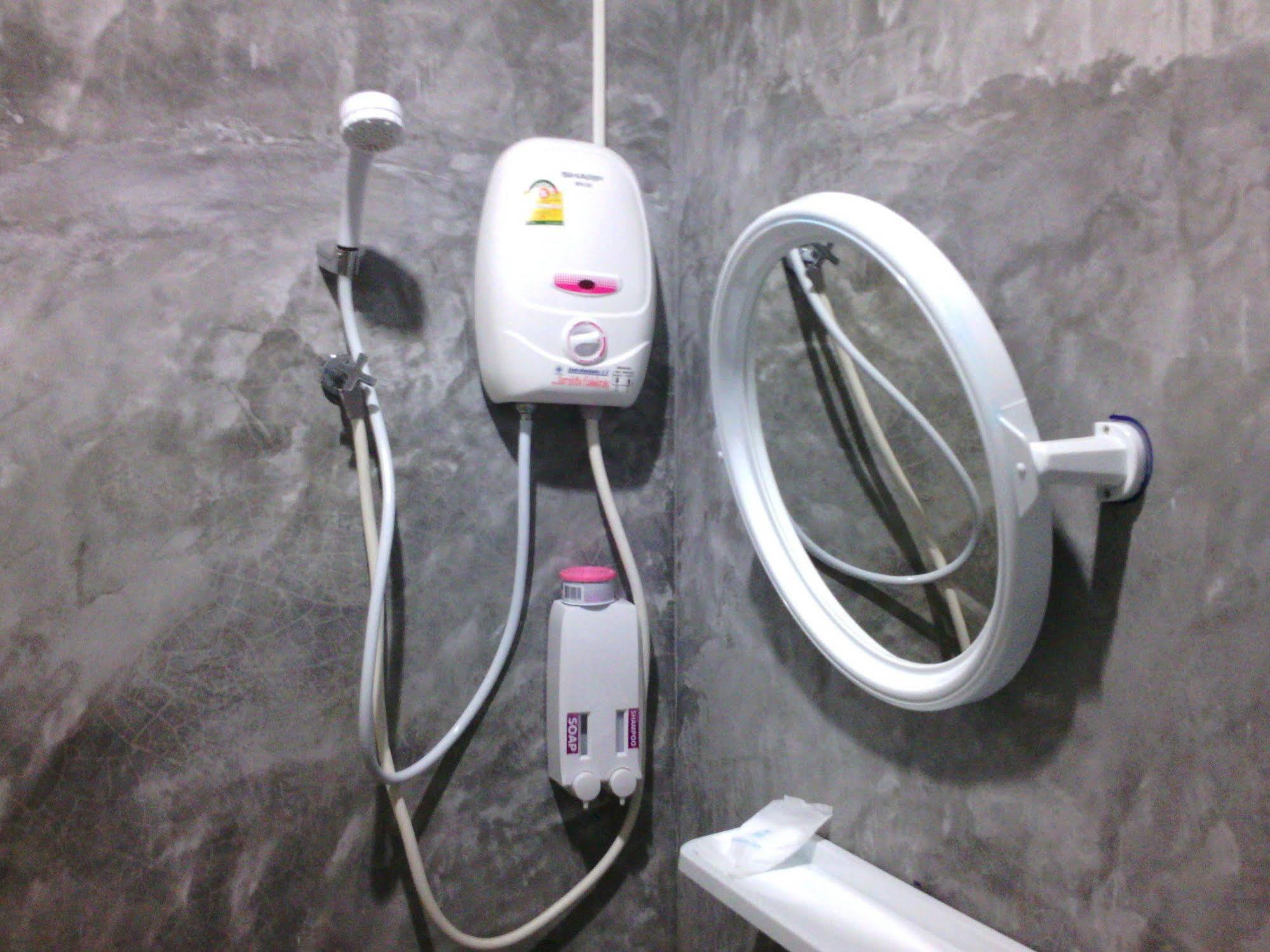 קו לנטה Baan Mook Anda Hostel מראה חיצוני תמונה